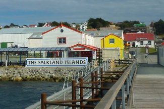 Pe fondul tensiunilor cu Argentina, armata britanică se antrenează pentru „recucerirea” Insulelor Falkland