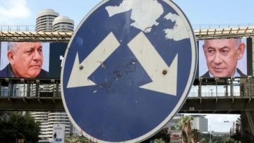 Netanyahu anunţă, în timp ce votează în alegerile legislative, arestarea a trei oficiali dintr-un partid arab în sudul Israelului. El îşi acuză opozanţii arabi, după ce i-a atacat toată campania, că vor ”să fure alegerile”