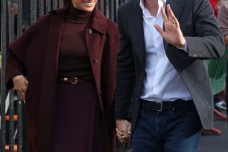 Harry şi Meghan şi-au făcut prima apariţie publică în Regatul Unit – VIDEO