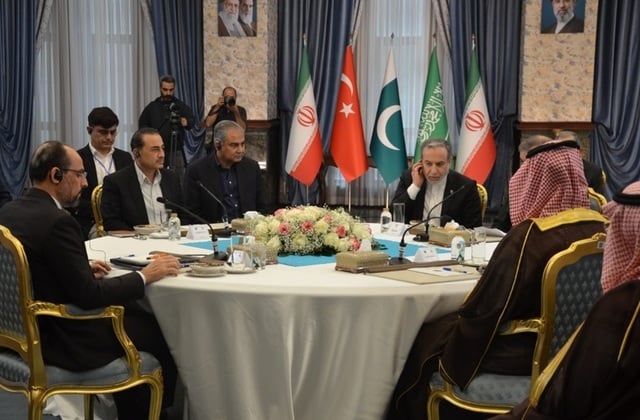 Iranul anunţă că a purtat negocieri ”foarte bune”, la Teheran, cu Arabia Saudită, Turcia şi Pakistanul