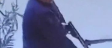 Arestul suspectului în atacul cu mitraliera de la Paris, ridicat, din cauză că Kevin T. este schizofren şi urma un tratament, anunţă PNAT. Analiza toxicologică a arătat ”prezenţa canabisului şi cocainei în sângele său”