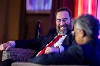 Reuters: Un donator al lui Trump, desemnat să conducă un fond de investiţii în Caucaz, deţine participaţii importante în Armenia şi a făcut în trecut afaceri cu Rusia