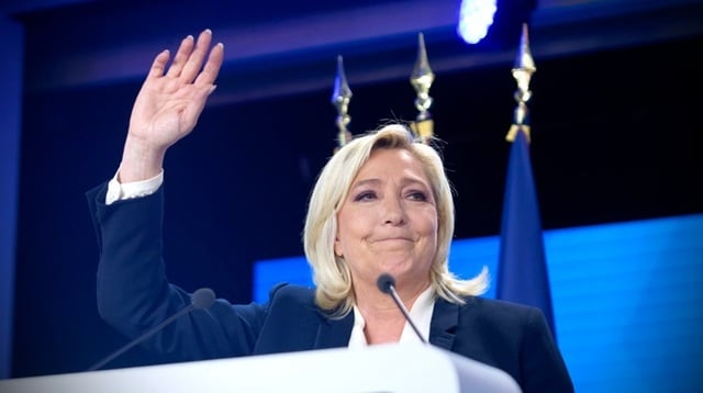 Le Pen şi-a lansat campania prezidenţială în Franţa, pe fondul protestelor care zguduie naţiunea