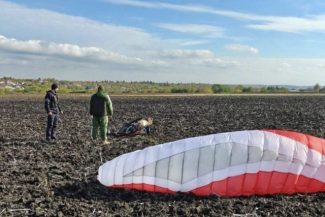Un cetăţean ucrainean a cerut azil în R. Moldova, după ce a trecut graniţa cu parapanta. Alţi doi ucraineni care voiau să treacă în Moldova au fost depistaţi în regiunea Odesa cu ajutorul camerelor cu termoviziune