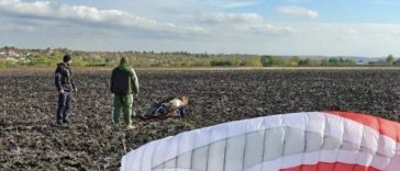 Un cetăţean ucrainean a cerut azil în R. Moldova, după ce a trecut graniţa cu parapanta. Alţi doi ucraineni care voiau să treacă în Moldova au fost depistaţi în regiunea Odesa cu ajutorul camerelor cu termoviziune