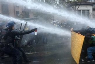 Proteste în Europa: 1.000 de persoane, arestate în timpul manifestaţiilor din Franţa. Au protestat peste 400.000 de francezi