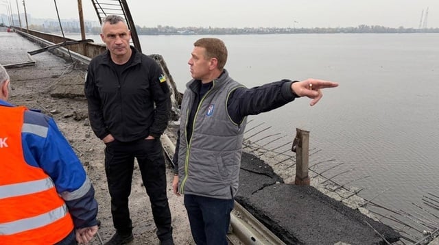 Podul Pivdennii, în sudul Kievului, atins într-un atac rusesc, anunţă Kliciko