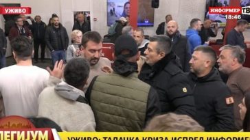 Protestatarii au pătruns într-un post de televiziune sârbesc pro-Vucic cerând arestarea redactorului-şef