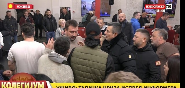 Protestatarii au pătruns într-un post de televiziune sârbesc pro-Vucic cerând arestarea redactorului-şef