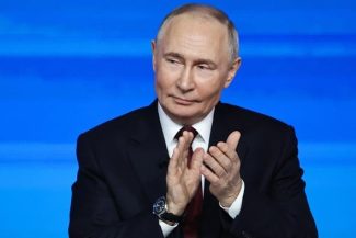 Vladimir Putin spune că Rusia creează o „zonă de securitate” nenegociabilă în Ucraina, de-a lungul frontierei