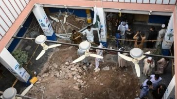 Pakistan: Treizeci şi patru de copii şi o profesoară au murit în urma prăbuşirii acoperişului unei şcoli