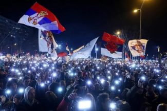 BBC: Cum l-a înlăturat pe Vucic de la putere în Serbia o mişcare studenţească