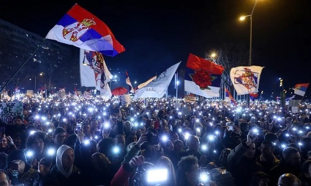 BBC: Cum l-a înlăturat pe Vucic de la putere în Serbia o mişcare studenţească