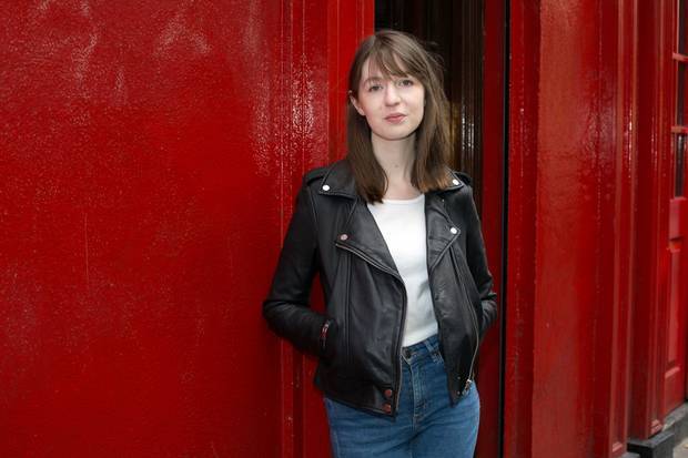 Cărţile scriitoarei irlandeze Sally Rooney, cunoscută pentru „Normal People” şi „Conversations with Friends”, nu mai pot fi vândute legal în Regatul Unit