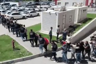 Turcia a reţinut 85 de persoane în urma unor raiduri asupra unei bande suspectate de provocarea unui incendiu la o instalaţie Starlink din Polonia