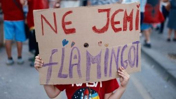 Albania: noi ciocniri la Tirana, autorităţile acuză „forţe străine”