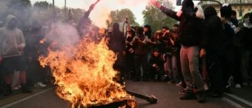 Italia, zguduită de un început de contestare antiguvernamentală ”ca în Franţa”. Ciocniri între studenţi şi poliţie la Roma şi Torino