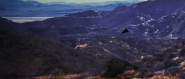 „Triunghiuri negre” misterioase au fost zărite deasupra unui obiectiv sensibil din SUA, potrivit unor noi documente ale Pentagonului privind OZN-urile