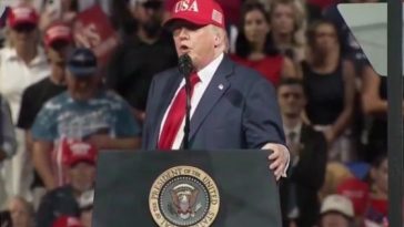 Trump ridică sancţiuni legate de Rusia înainte ca acestea să intre în vigoare, pe fondul deteriorării relaţiilor cu Ucraina – CNN