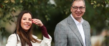 Alegeri în Serbia: Vucic a aşteptat o oră şi jumătate la rând pentru a vota – VIDEO